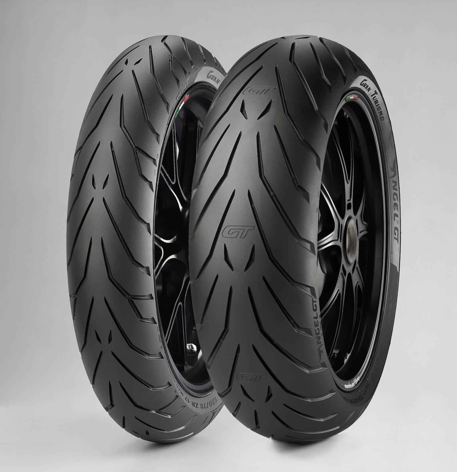 Pirelli Angel GT tyre