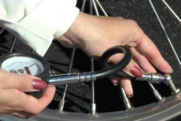Motorcycle tyre pressures - nitrogen budget - Fobo Bike tyre pressure monitor made