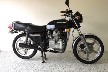 Honda CX500 with single-sided exhaust