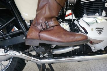 boots Footpegs pain - throttle wrist handlebars