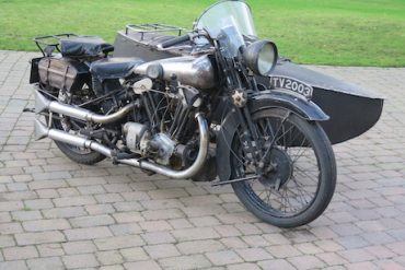 Brough Superior SS 100 outfit