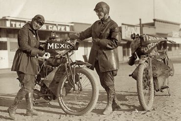 Van Buren sisters historic ride across US, 1916
