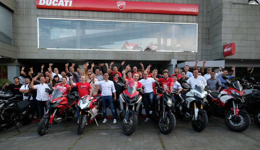Claudio visits the largest Ducati showroom in the world in Jakarta - asian market volkswagen