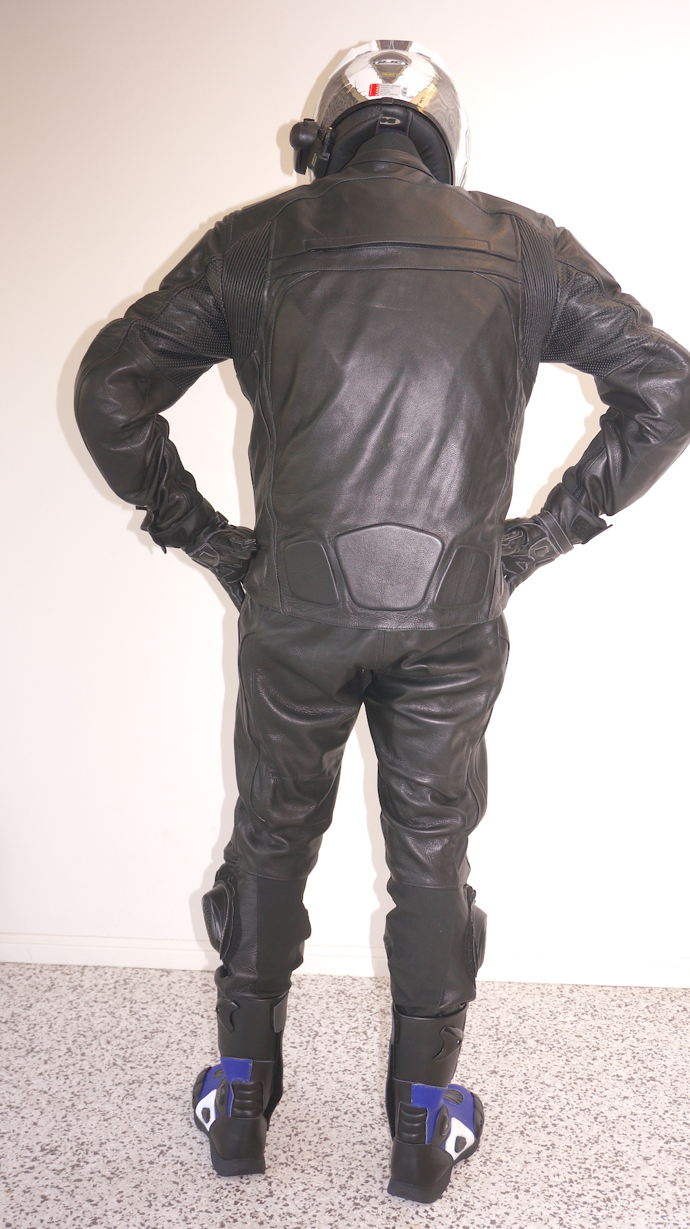 Pakistan leather gear