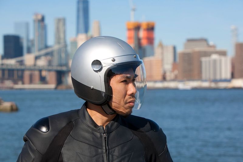America's newest motorcycle company, Vanguard, has teamed up with fellow American Bluetooth company FUSAR and Isle of Man helmet company Veldt to offer an exclusive helmet.