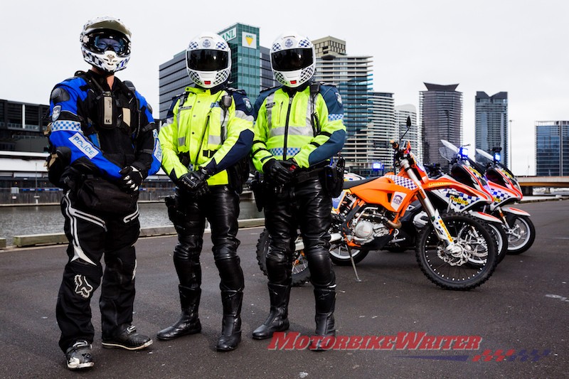 Victoria Solo Unit motorcycle police uniforms remove