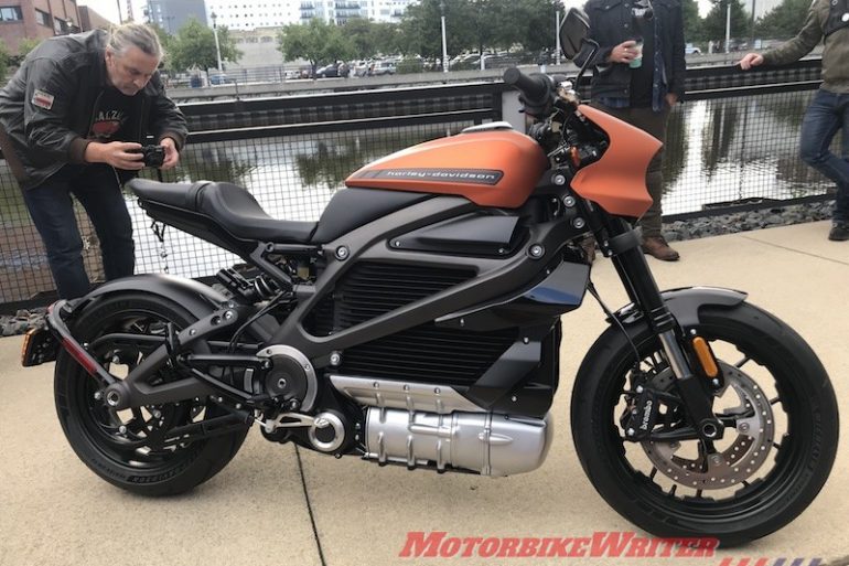 Electric Harley-Davidson LiveWire leads parade smart desert charging 2019
