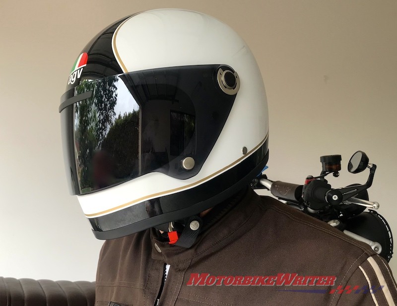 White Full Face Motorcycle Motorbike Helmet AGV AGV X3000 Super AGV Black 