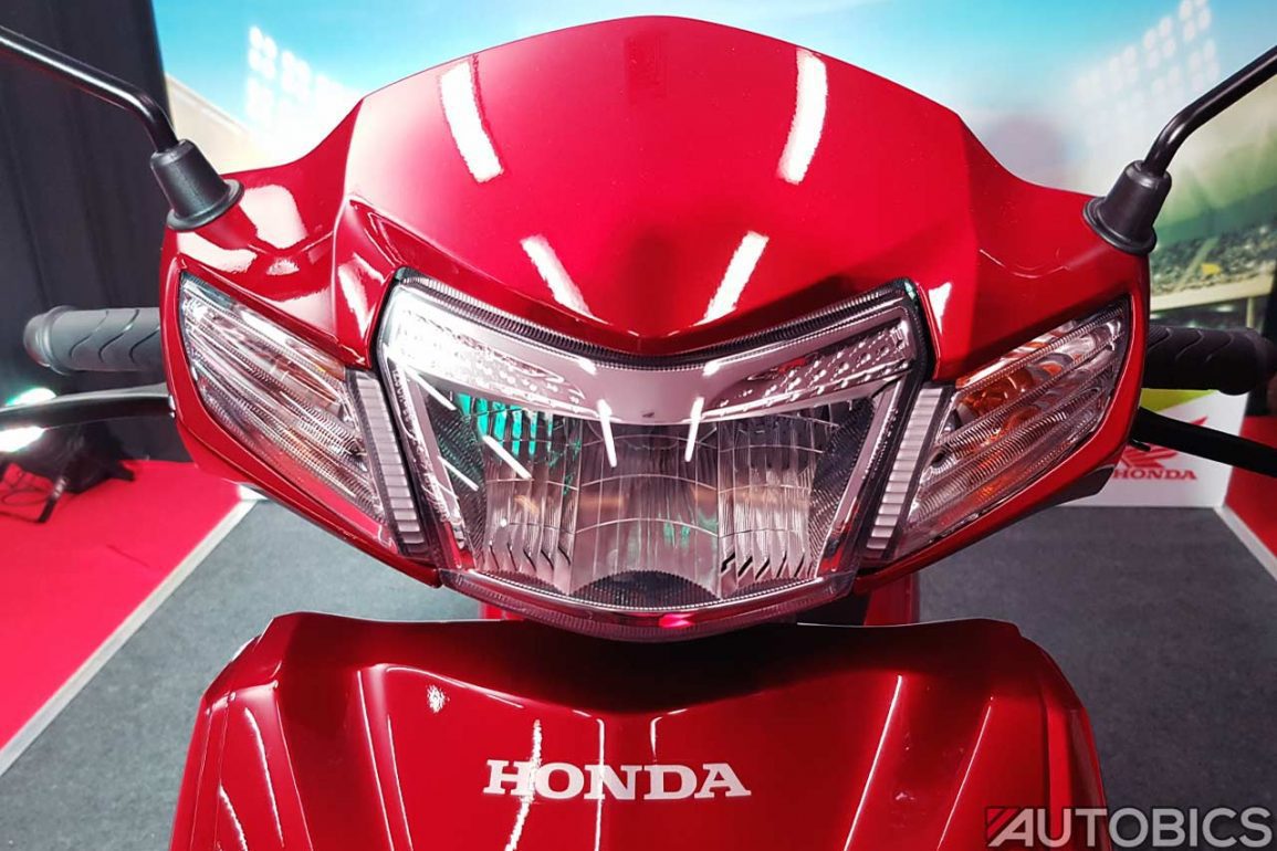 A closeup of the Honda Activated 6G scooter headlight