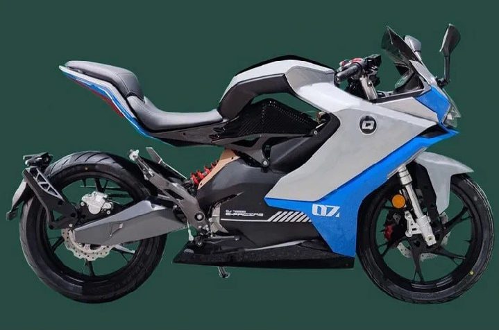 A view of the QJ Motor Group's new electric motorcycle, the QJ7000D - design patent images