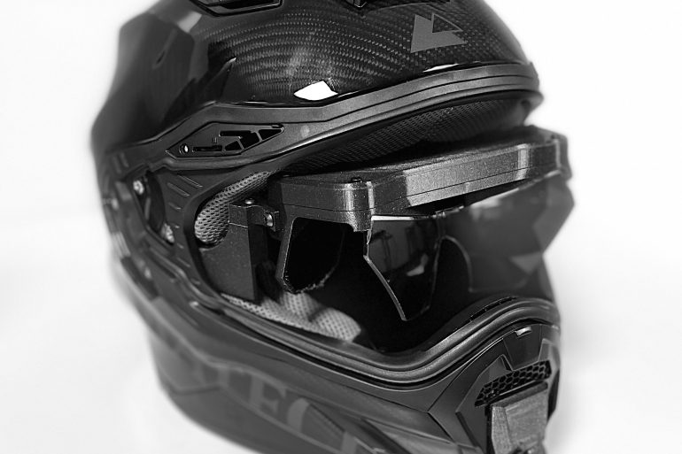 Curve warning helmet with AR