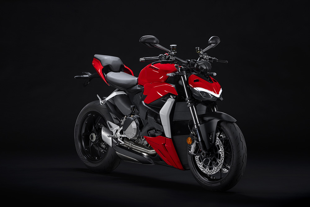 Ducati Streetfighter adds V2 and V4 S P models