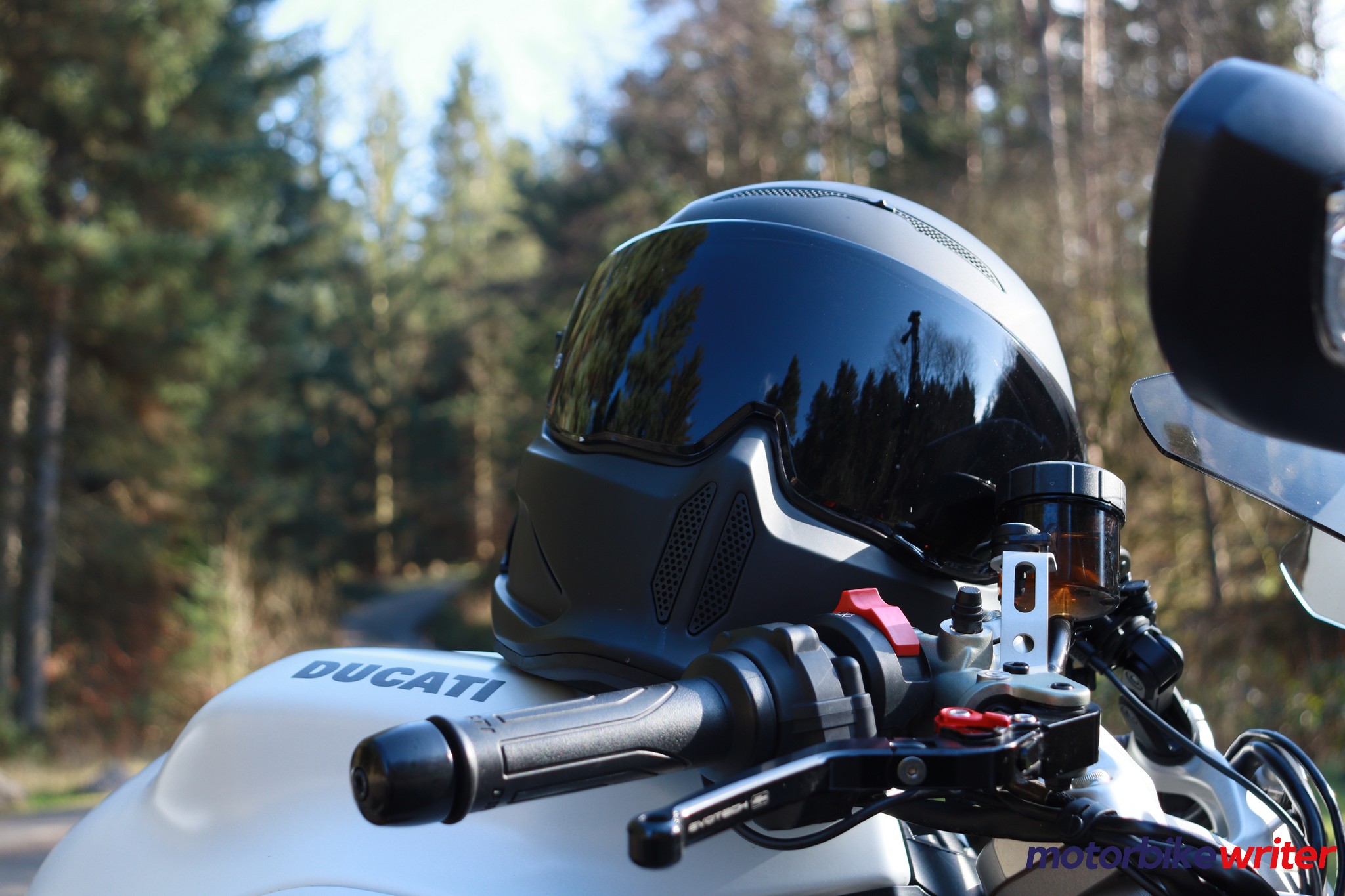 Ruroc Atlas 4 helmet on Ducati